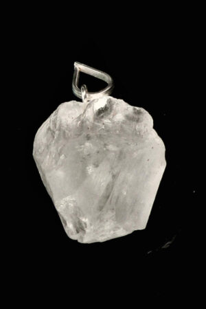 Bergkristal ruwe edelsteen hanger ca 2 cm