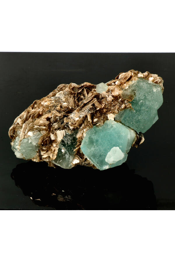 Aquamarijn op Muscoviet specimen ruw, 13 cm, 581 gram, Skardu, Pakistan 1 Aquamarijn op Muscoviet specimen ruw, 13 cm, 581 gram, Skardu, Pakistan