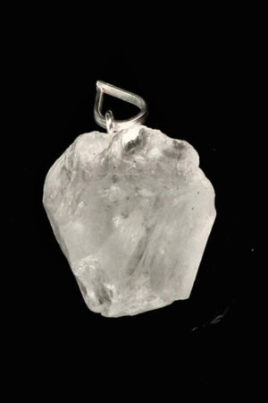 Bergkristal ruwe edelsteen hanger, ca 2 cm