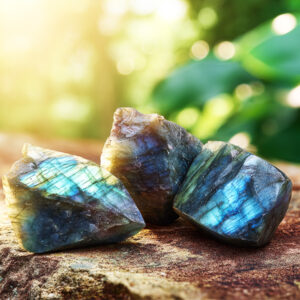 Labradoriet ruw, 40-160 gram, circa 3-5 cm